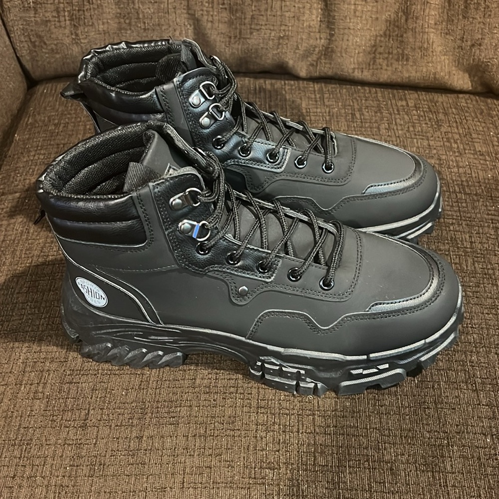 Black Men's Hiking Boots - Picture 2 of 8